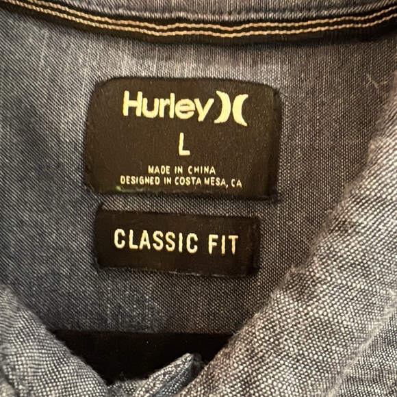 2 Men's CLASSIC OXFORD SHIRTS Hurley & GAP, Denim Blue and Coral. Both size L - Picture 8 of 15